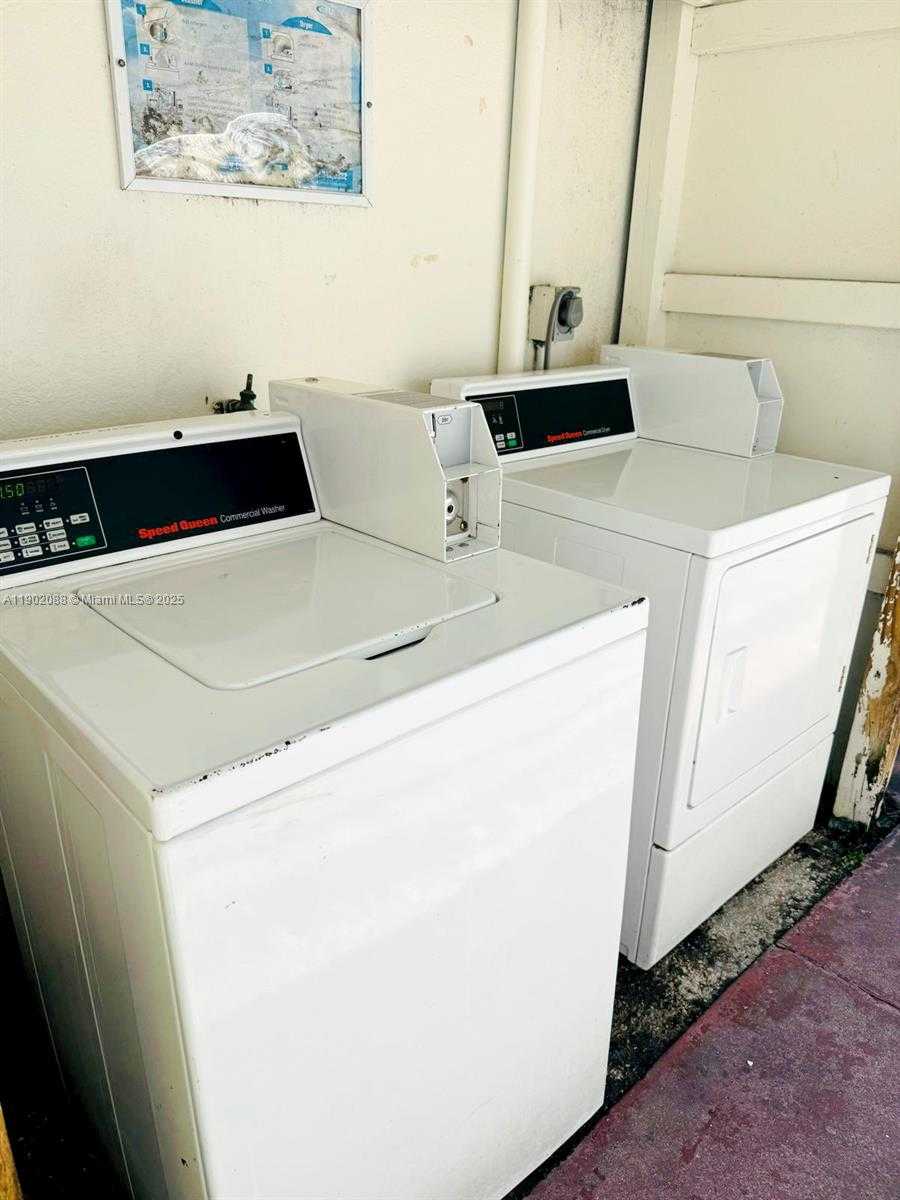 Small Image of 1020 EUCLID AVE #5, Miami Beach Number 6