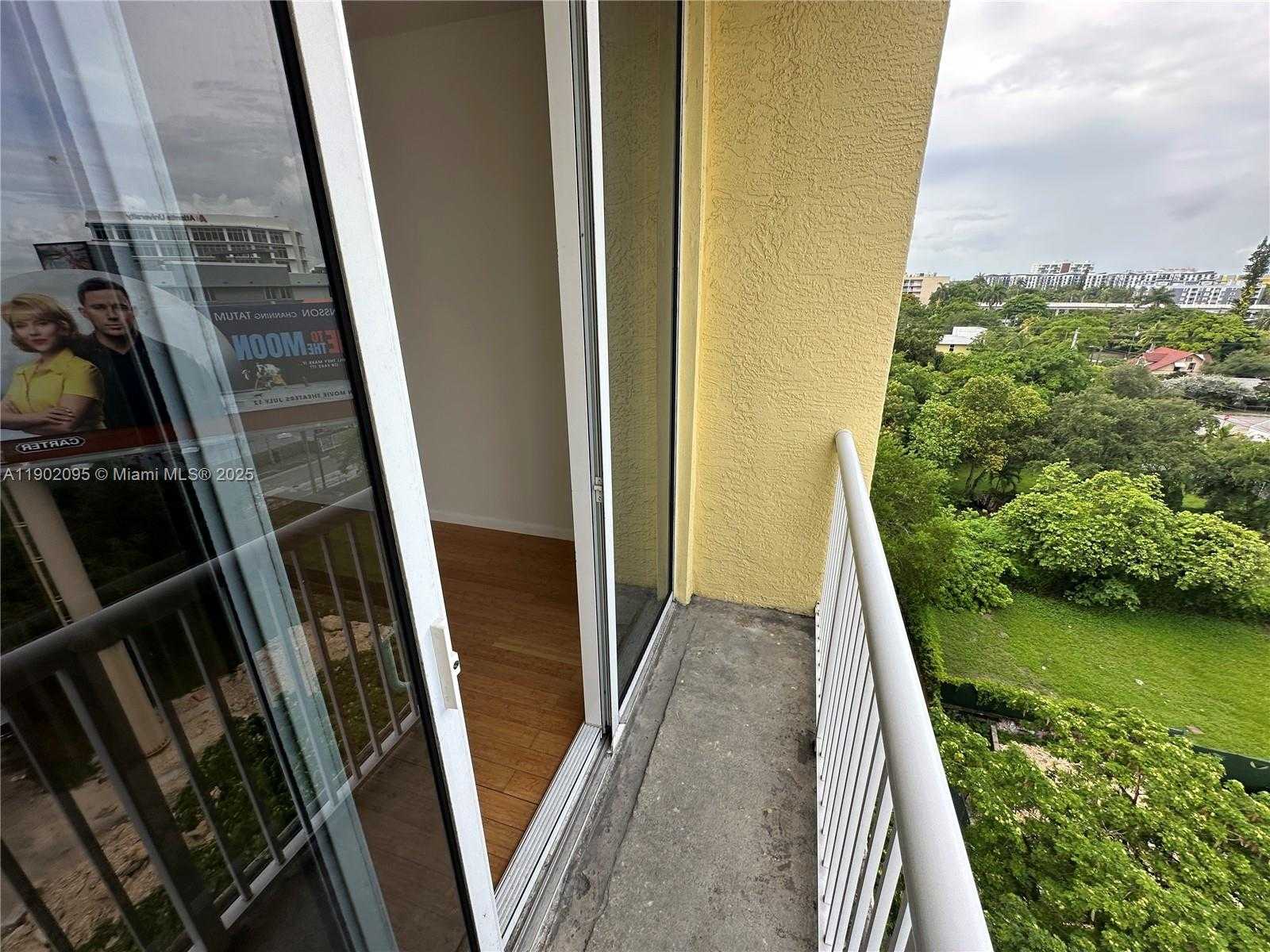 Small Image of Miami Number 17