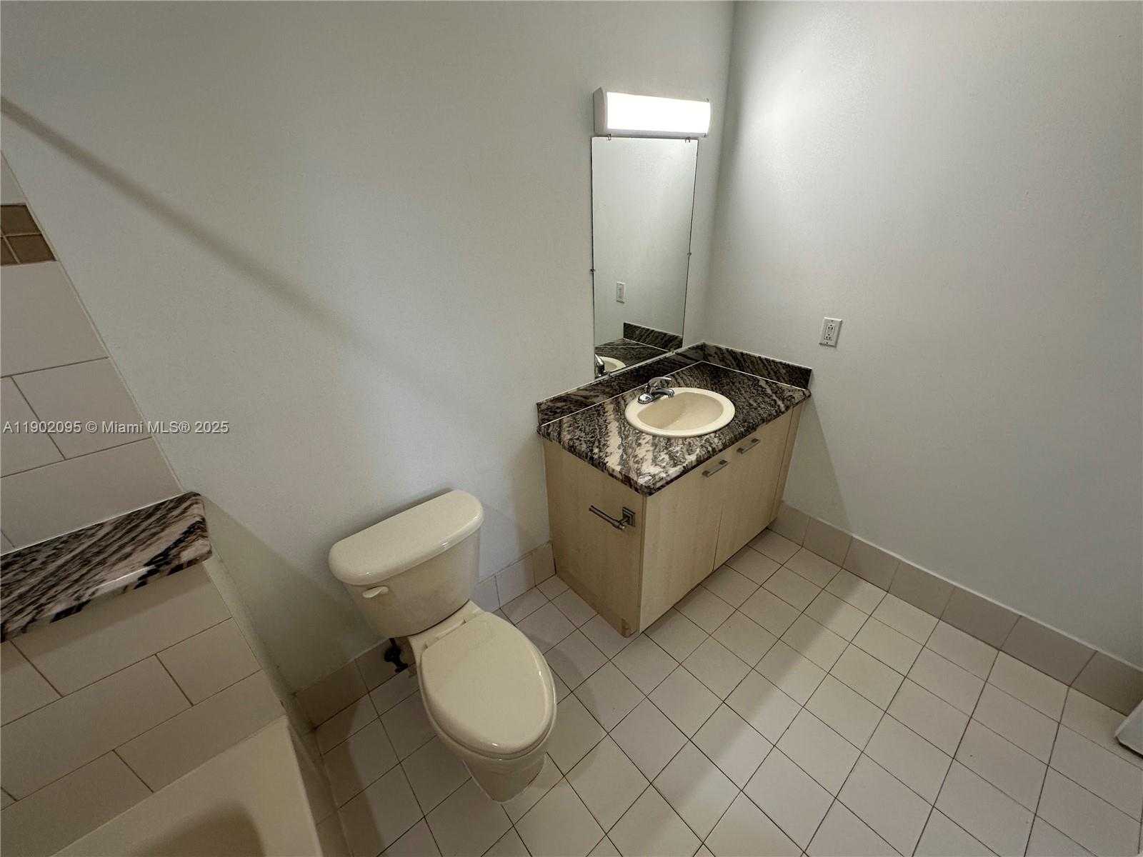 Small Image of Miami Number 25