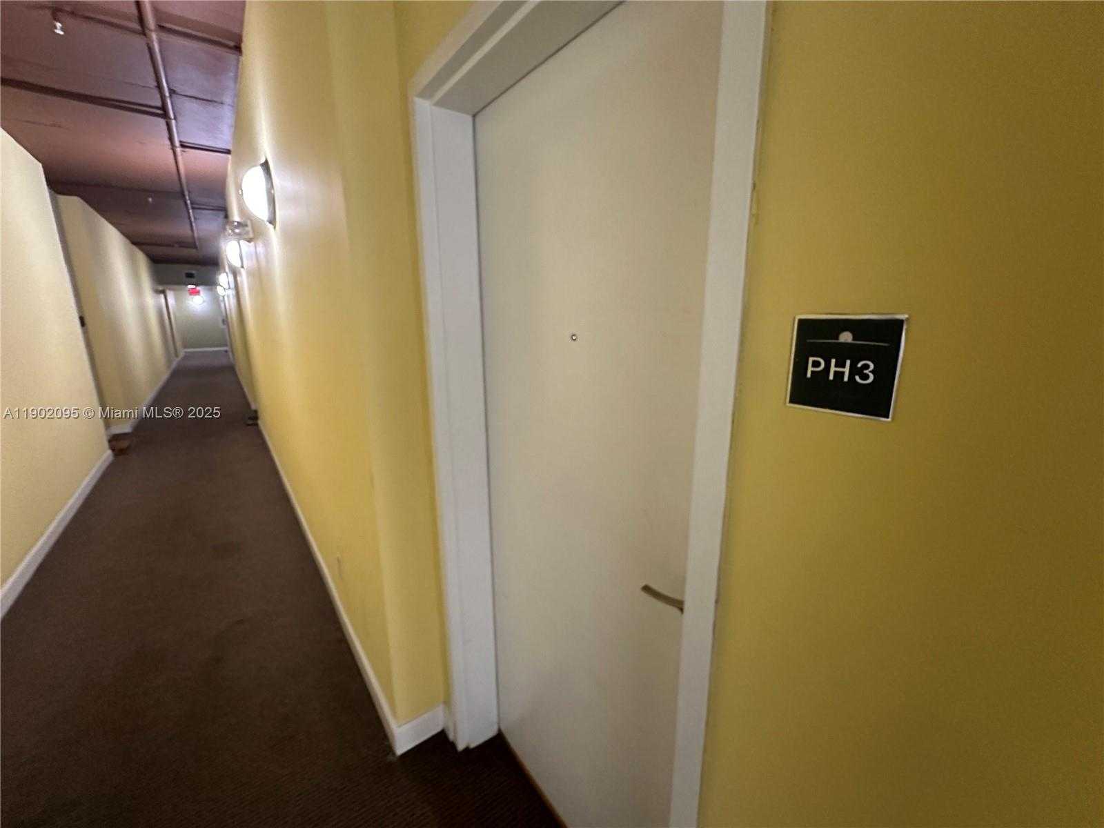 Small Image of Miami Number 9