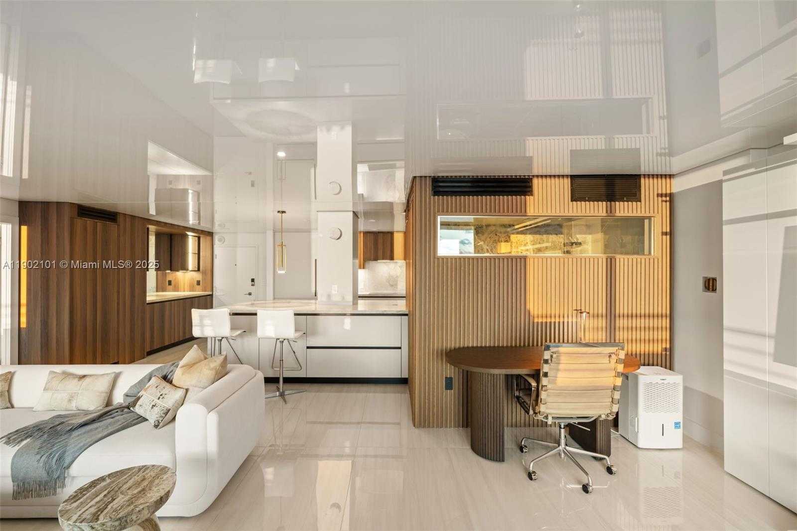 Small Image of 5555 COLLINS AVE #16H, Miami Beach Number 11