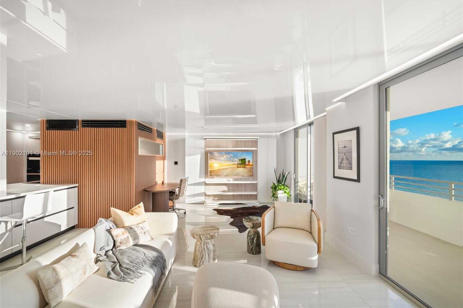 Small Image of 5555 COLLINS AVE #16H, Miami Beach Number 30