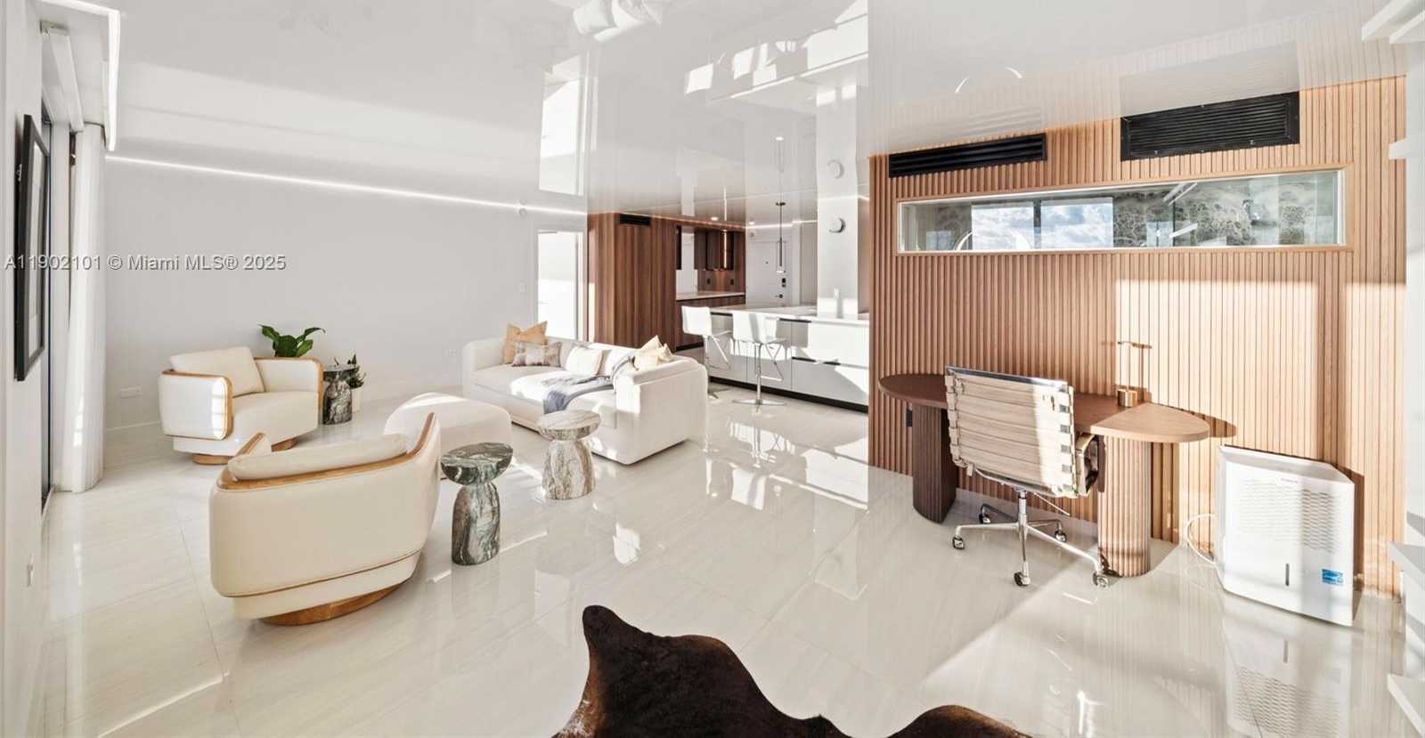Small Image of 5555 COLLINS AVE #16H, Miami Beach Number 33