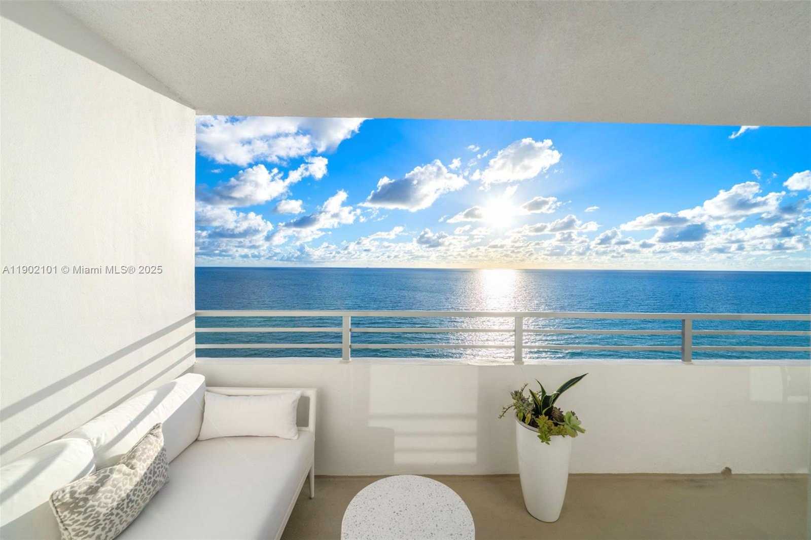 Small Image of 5555 COLLINS AVE #16H, Miami Beach Number 41
