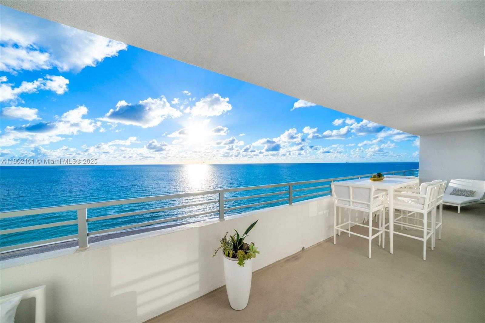 Small Image of 5555 COLLINS AVE #16H, Miami Beach Number 42