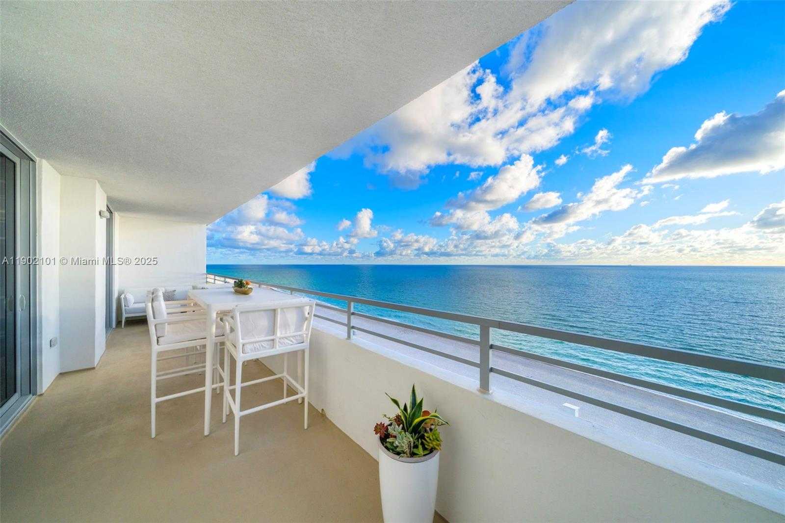 Small Image of 5555 COLLINS AVE #16H, Miami Beach Number 48