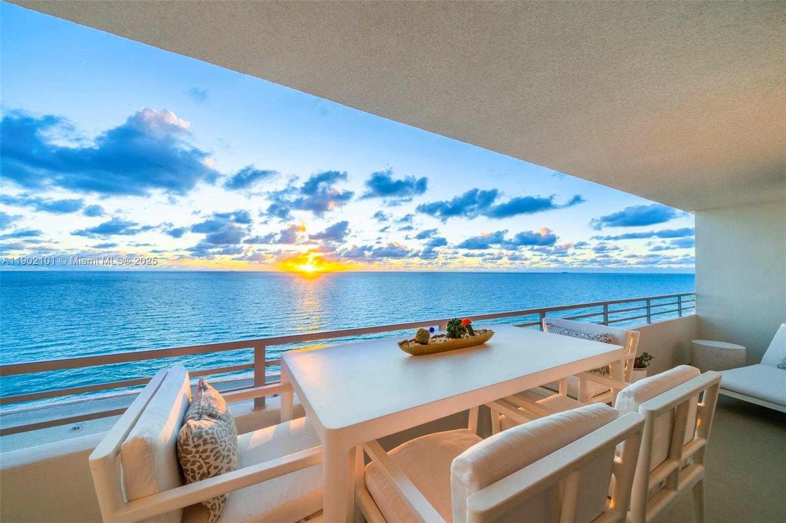 Small Image of 5555 COLLINS AVE #16H, Miami Beach Number 7