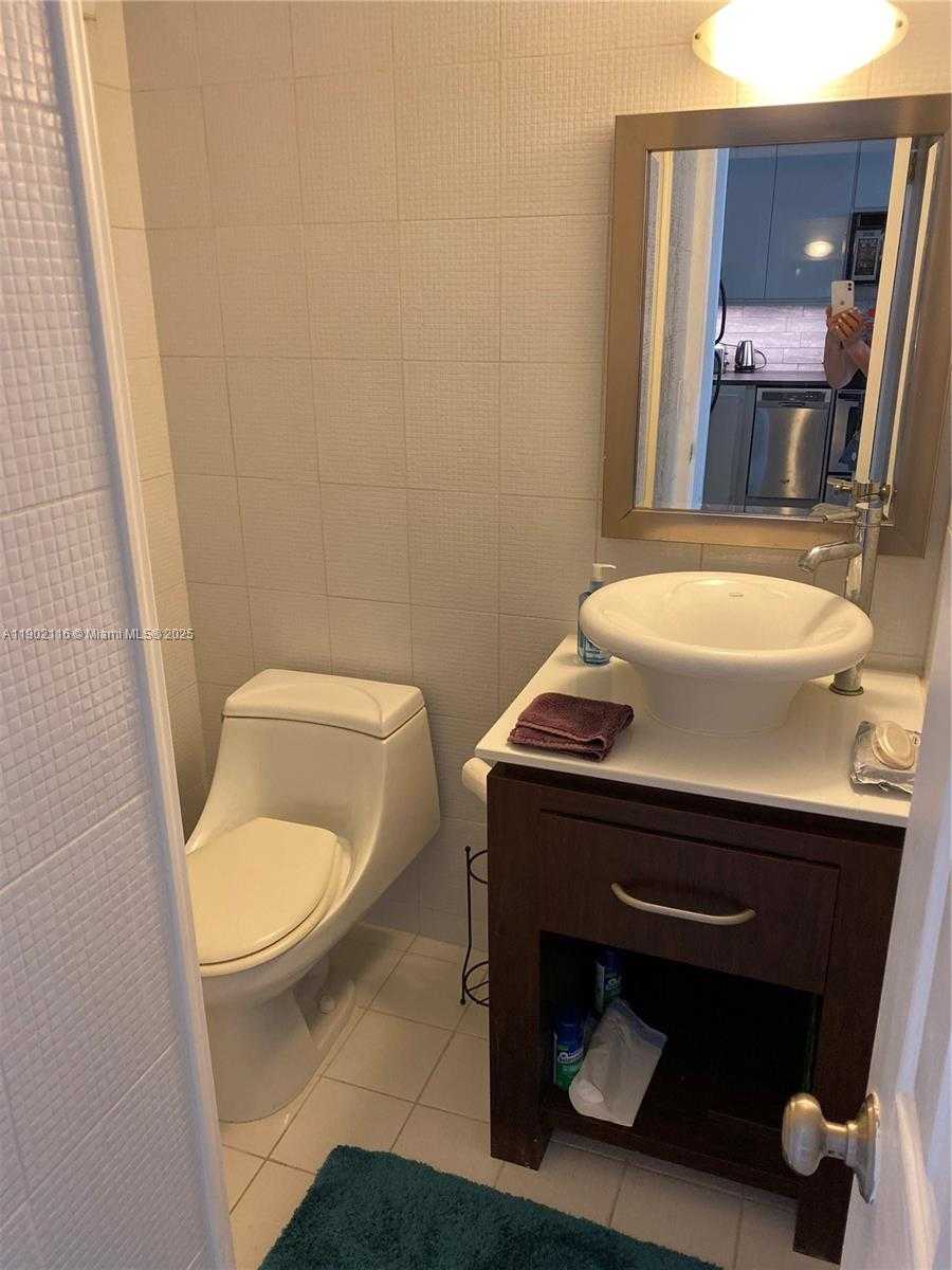 Small Image of 1345 LINCOLN RD #704, Miami Beach Number 10