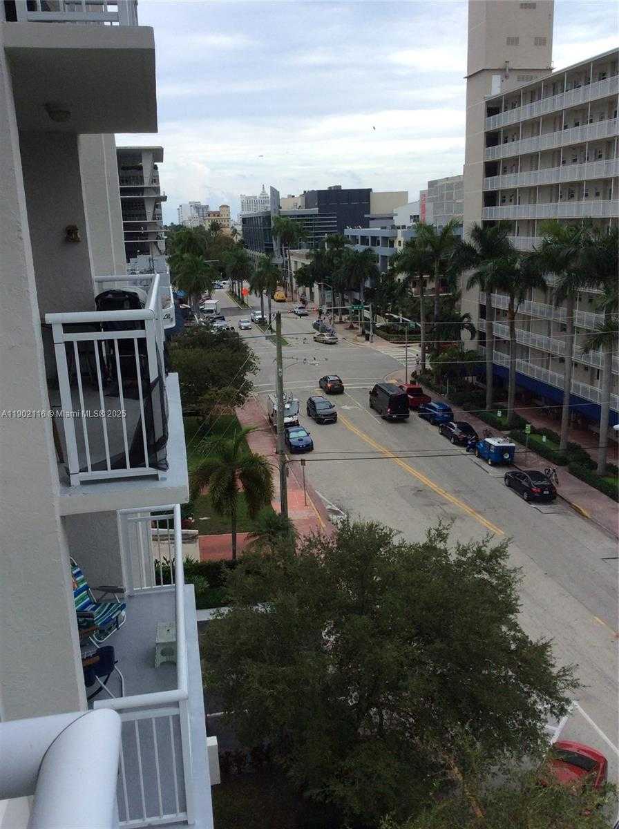 Small Image of 1345 LINCOLN RD #704, Miami Beach Number 2
