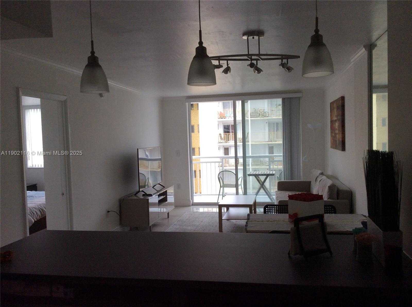 Small Image of 1345 LINCOLN RD #704, Miami Beach Number 9