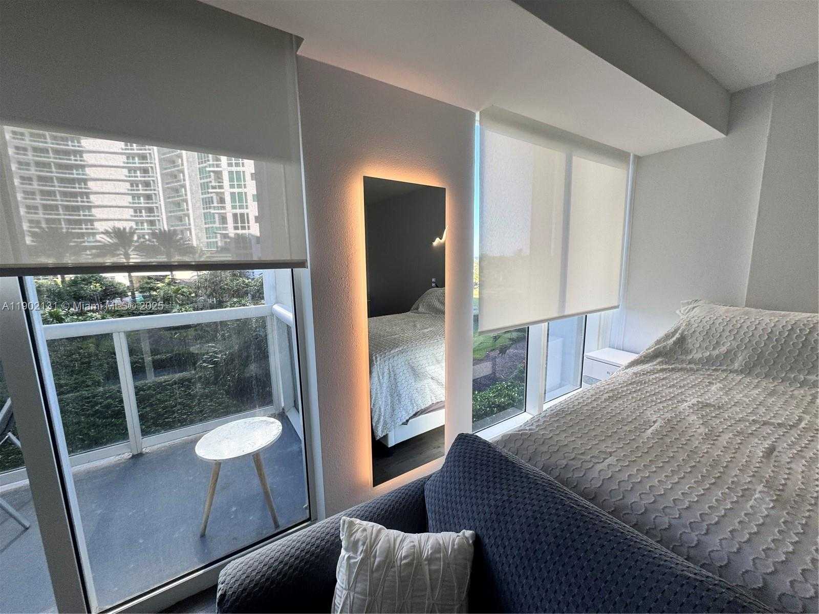 Small Image of 10275 COLLINS AVE #402, Bal Harbour Number 4