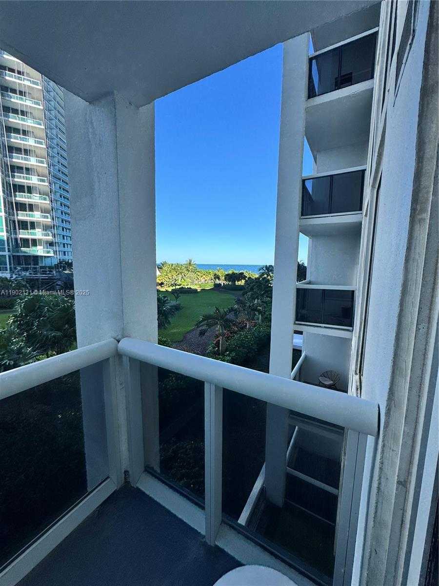 Small Image of 10275 COLLINS AVE #402, Bal Harbour Number 8