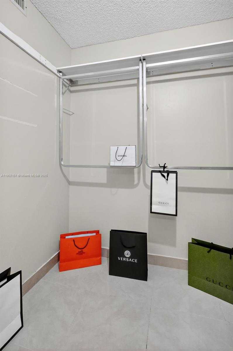 Small Image of 20185 EAST COUNTRY CLUB DR #1405, Aventura Number 21