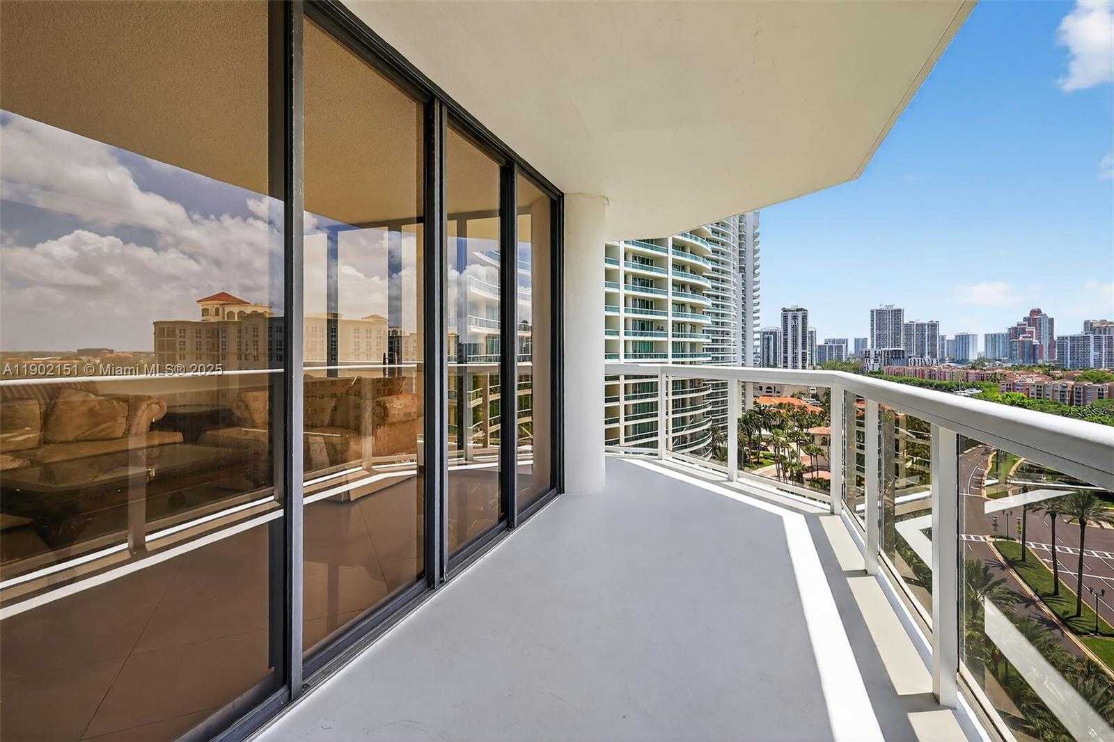 Small Image of 20185 EAST COUNTRY CLUB DR #1405, Aventura Number 23