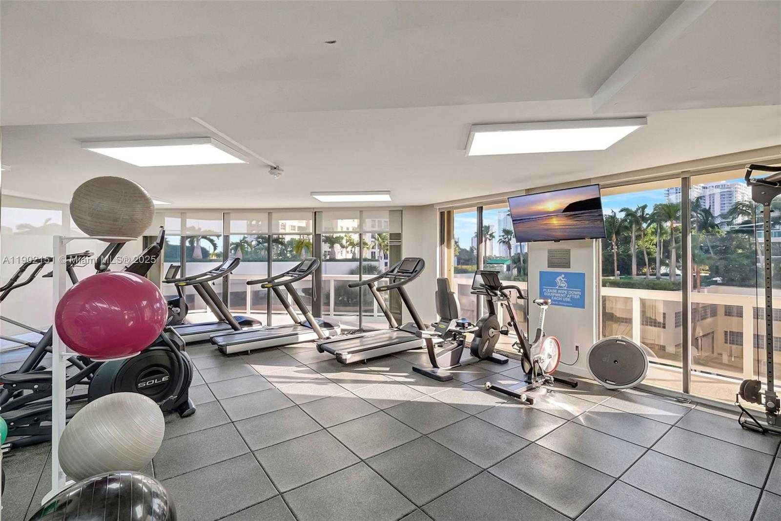 Small Image of 20185 EAST COUNTRY CLUB DR #1405, Aventura Number 39