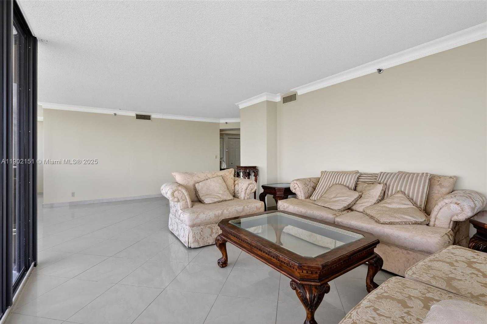 Small Image of 20185 EAST COUNTRY CLUB DR #1405, Aventura Number 8