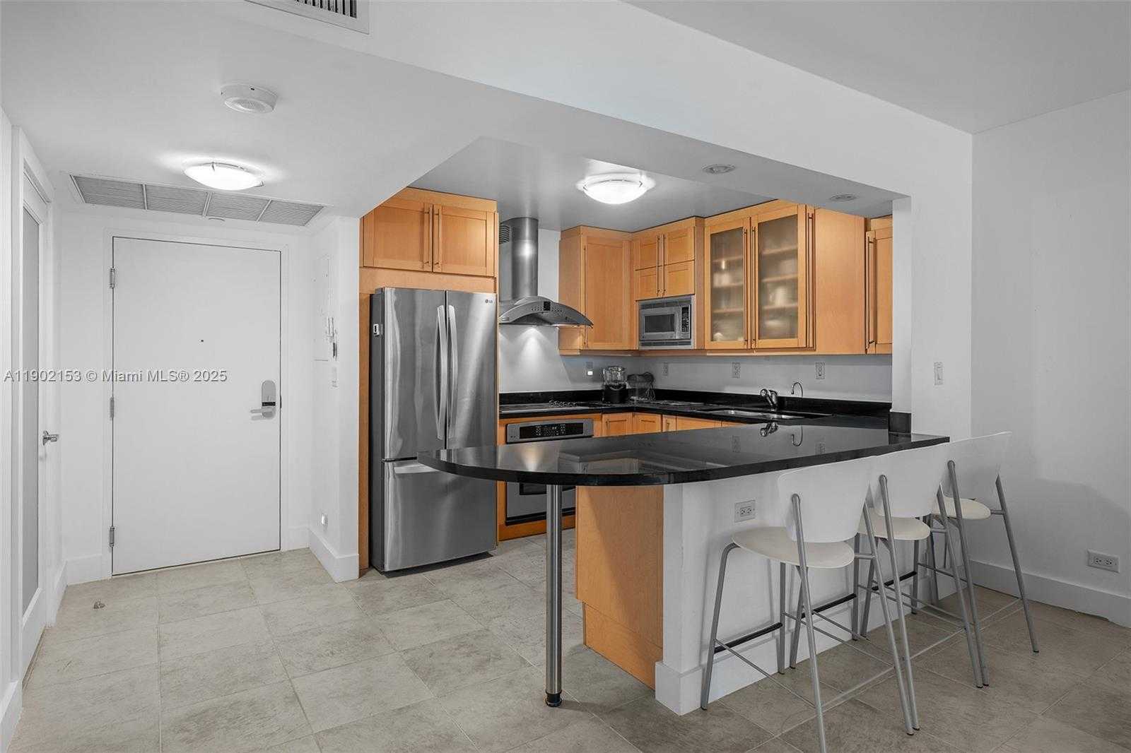 Small Image of 2301 COLLINS AVE #1501, Miami Beach Number 4