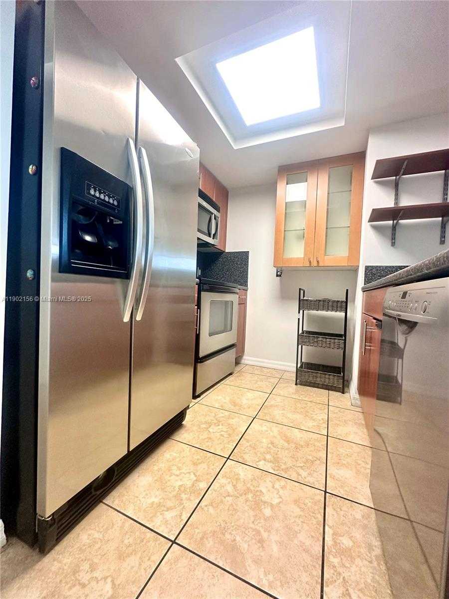 Small Image of 1690 SOUTH WEST 27TH AVE #806, Miami Number 6