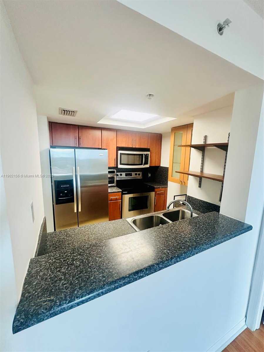 Small Image of 1690 SOUTH WEST 27TH AVE #806, Miami Number 7