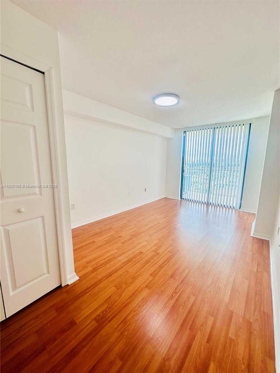 Small Image of 1690 SOUTH WEST 27TH AVE #806, Miami Number 9
