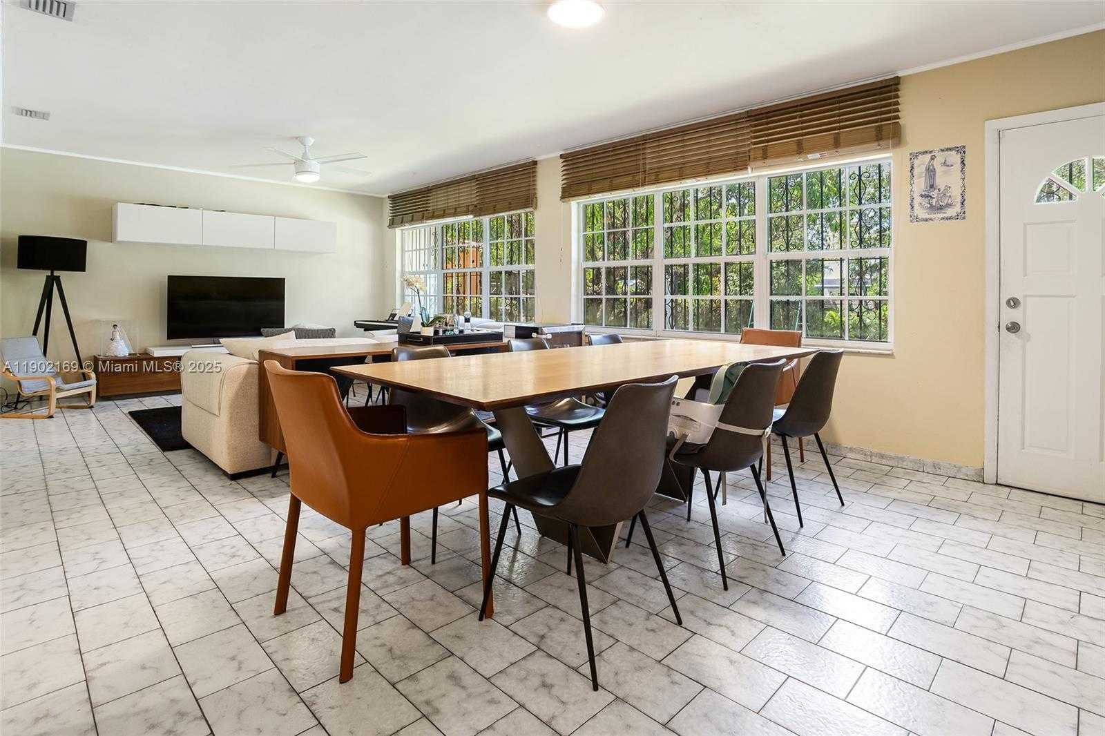 Small Image of 600 SOUTH WEST 25TH RD, Miami Number 12