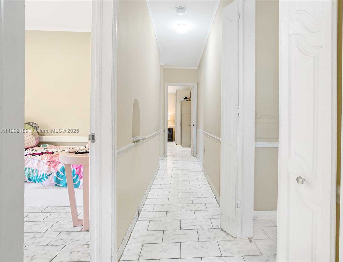 Small Image of 600 SOUTH WEST 25TH RD, Miami Number 21