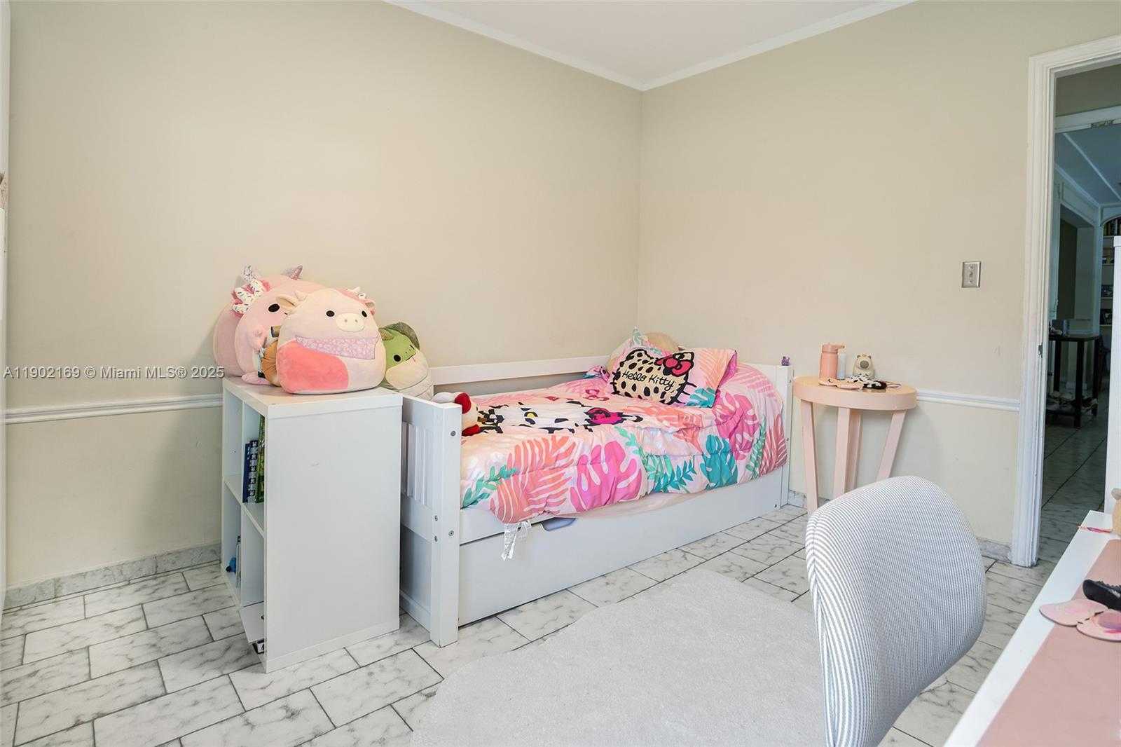 Small Image of 600 SOUTH WEST 25TH RD, Miami Number 23