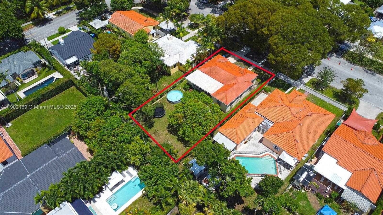 Small Image of 600 SOUTH WEST 25TH RD, Miami Number 3