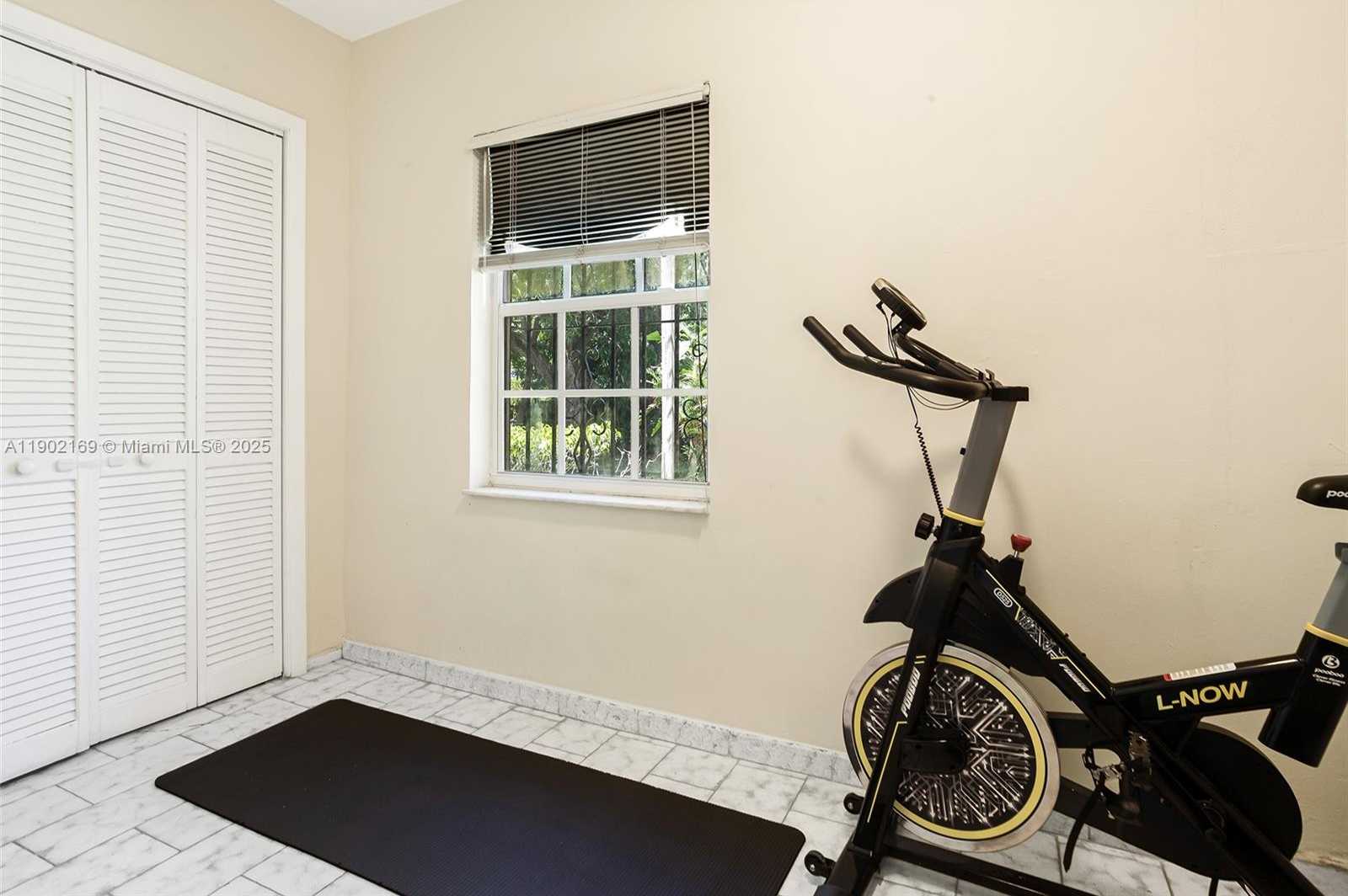 Small Image of 600 SOUTH WEST 25TH RD, Miami Number 31