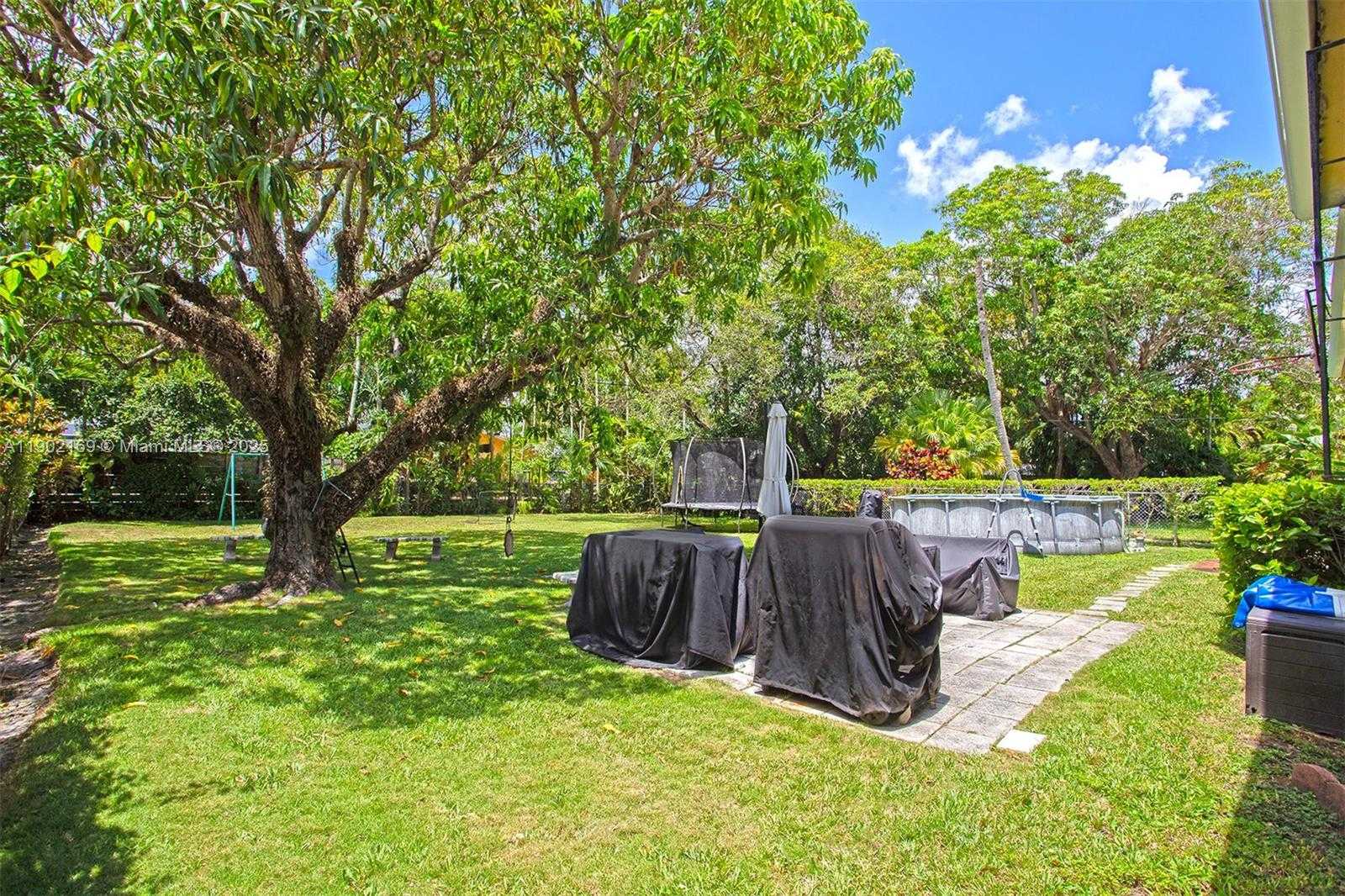 Small Image of 600 SOUTH WEST 25TH RD, Miami Number 32