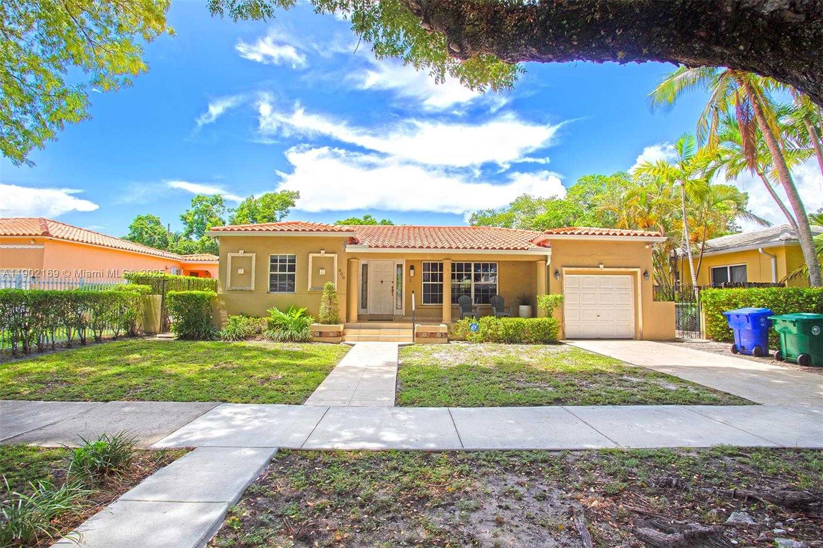 Small Image of 600 SOUTH WEST 25TH RD, Miami Number 35