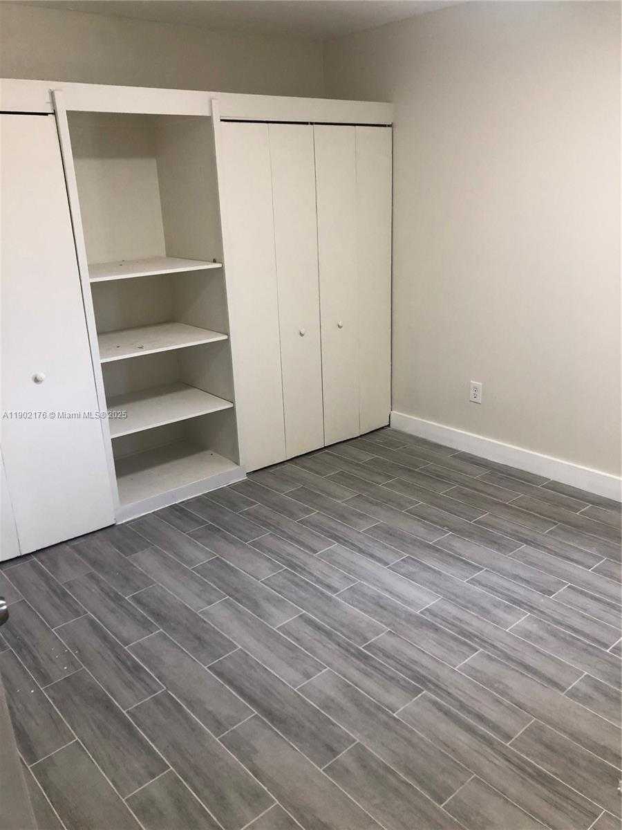 Small Image of 6200 DEWEY ST #1, Hollywood Number 7