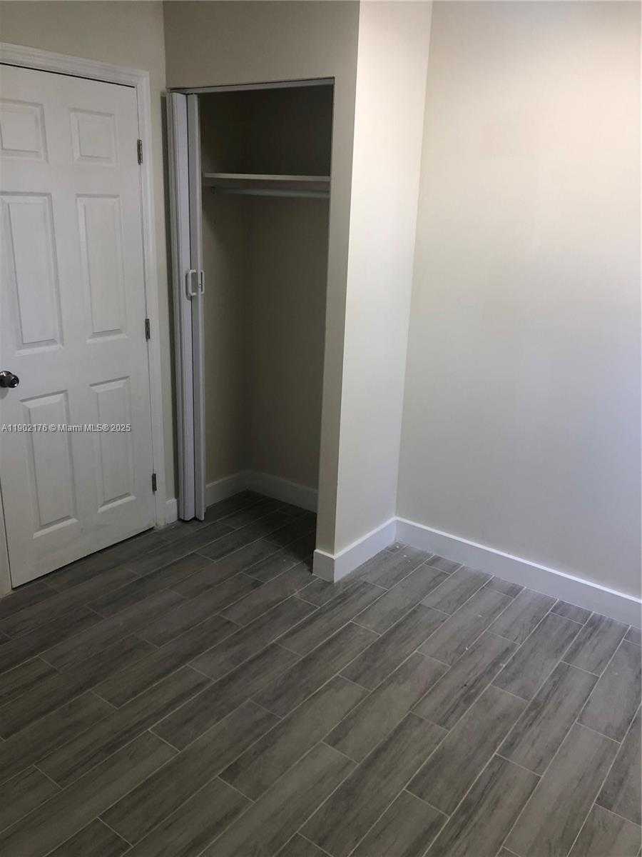 Small Image of 6200 DEWEY ST #1, Hollywood Number 8