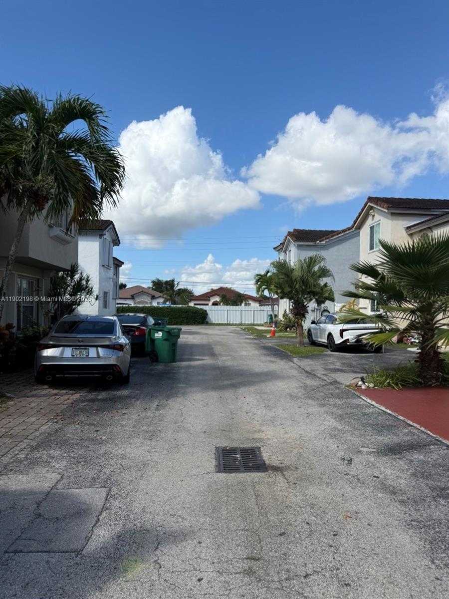 Small Image of 12672 NORTH WEST 9TH WAY, Miami Number 25