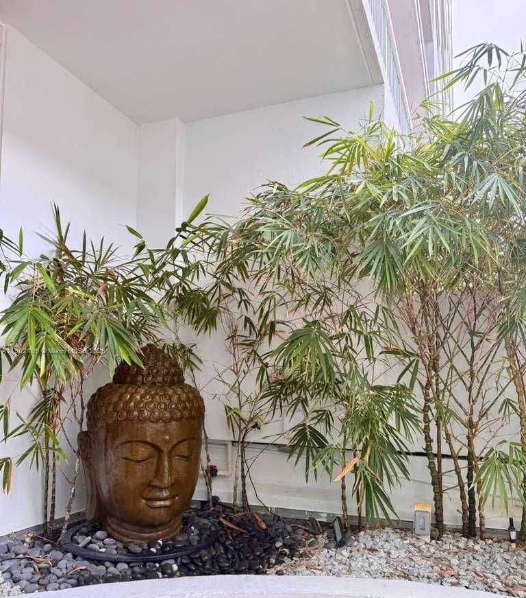 Small Image of 5401 COLLINS AVE #131, Miami Beach Number 16