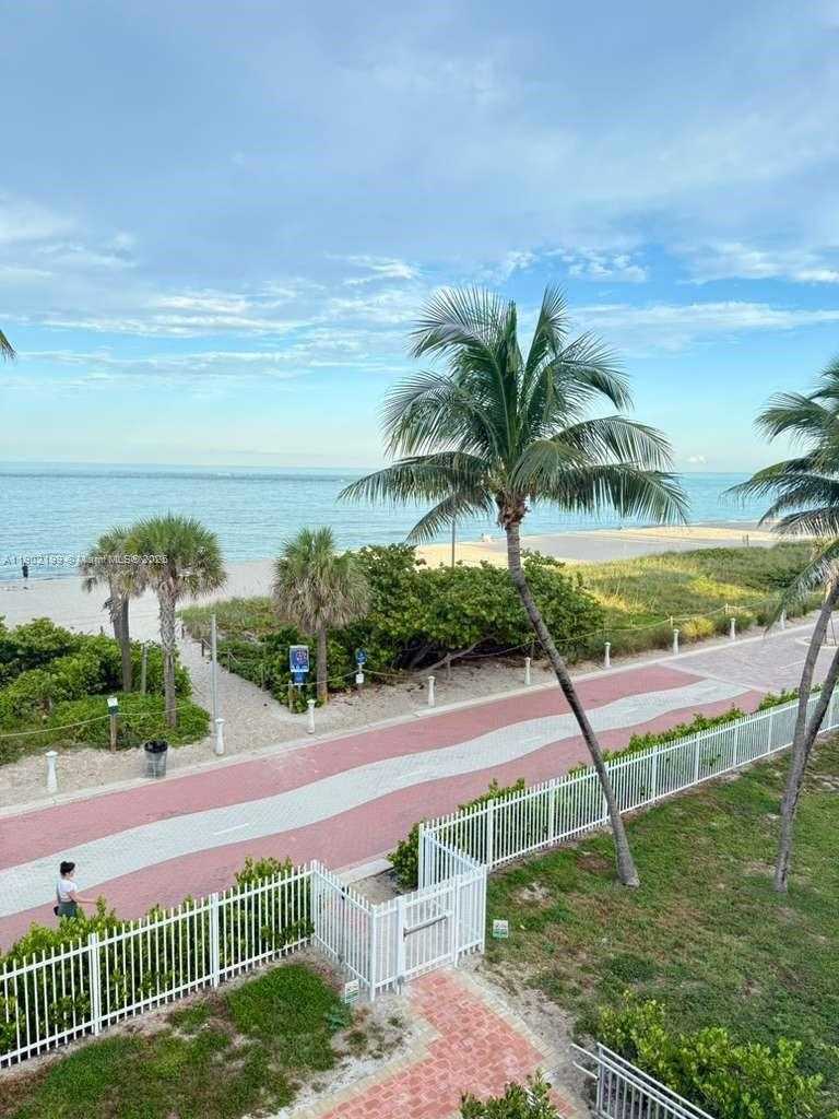 Small Image of 5401 COLLINS AVE #131, Miami Beach Number 30