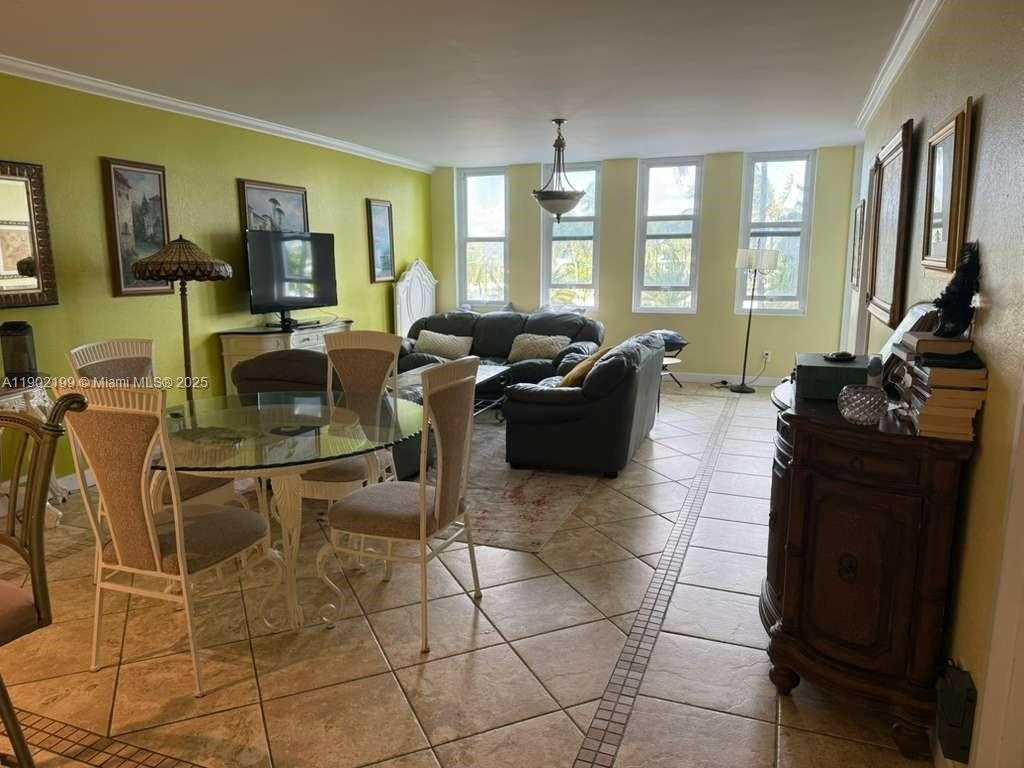 Small Image of 5401 COLLINS AVE #131, Miami Beach Number 7