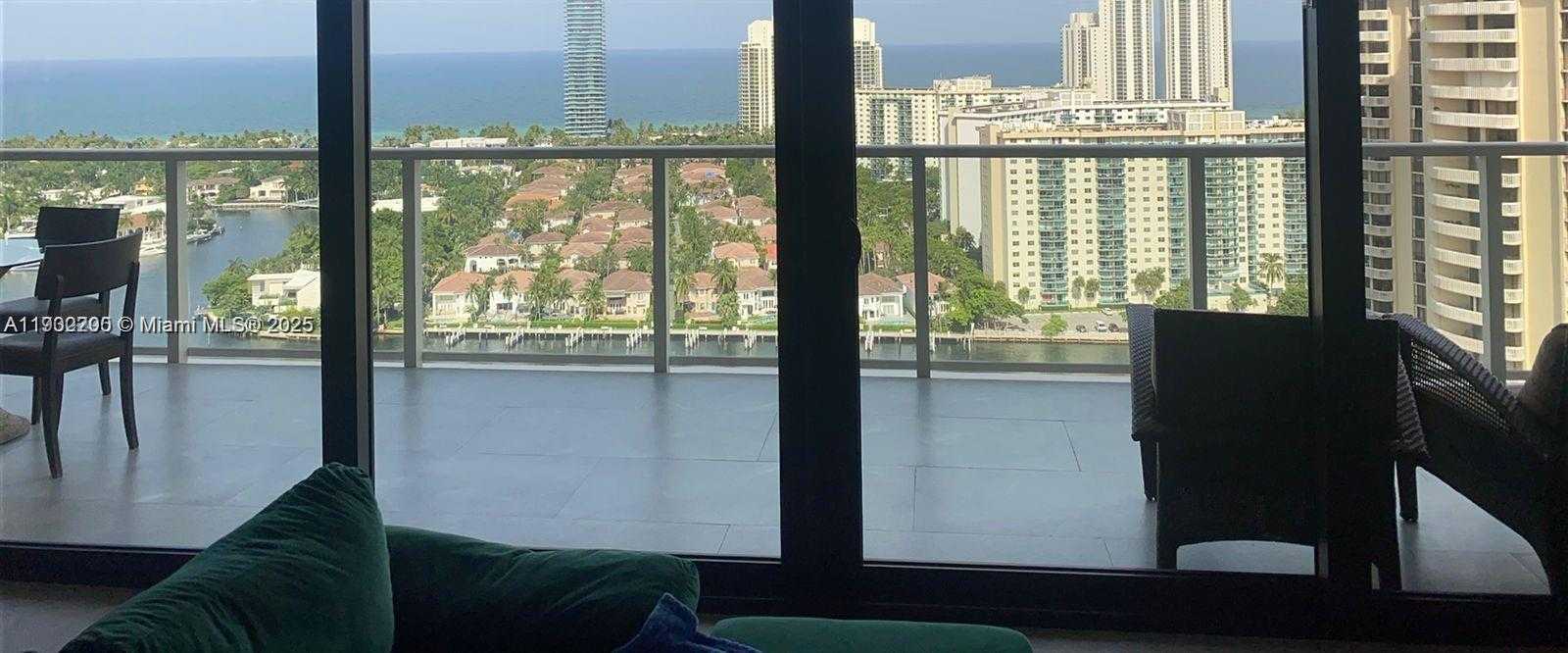 Small Image of 19500 TURNBERRY WAY #12E, Aventura Number 17