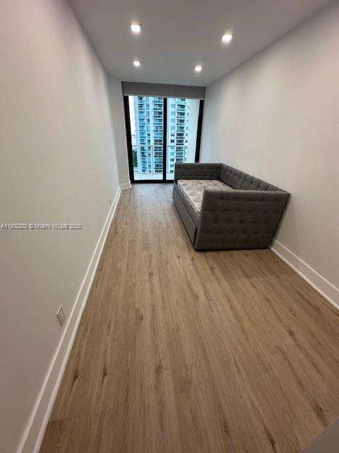 Small Image of 19500 TURNBERRY WAY #12E, Aventura Number 19