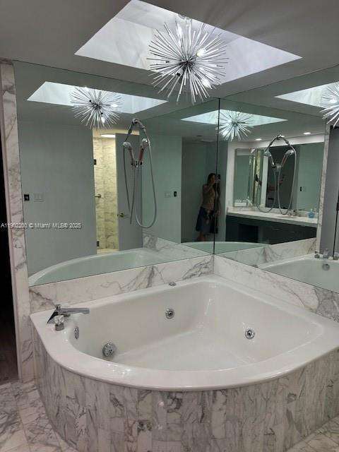 Small Image of 19500 TURNBERRY WAY #12E, Aventura Number 27