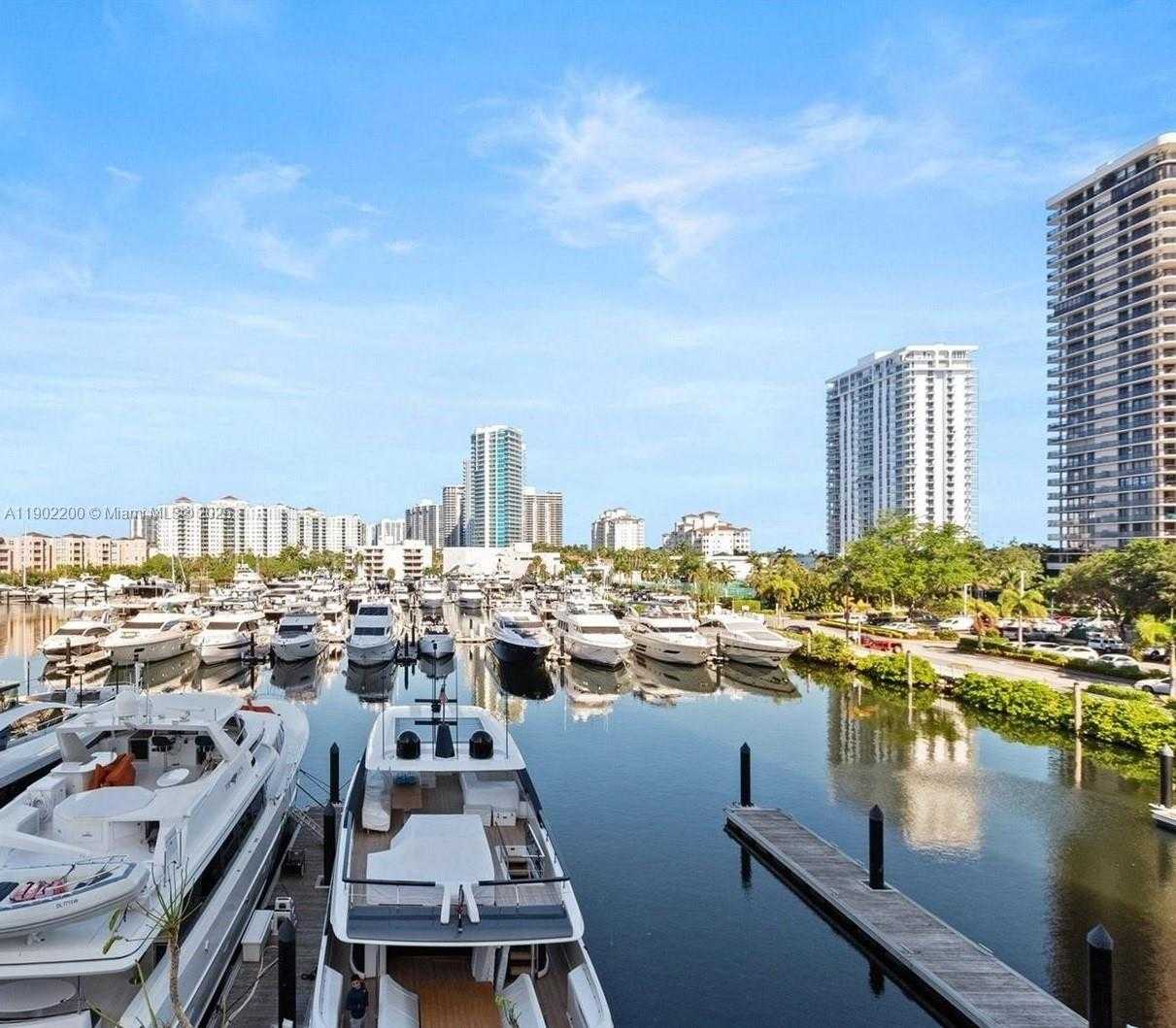 Small Image of 19500 TURNBERRY WAY #12E, Aventura Number 41