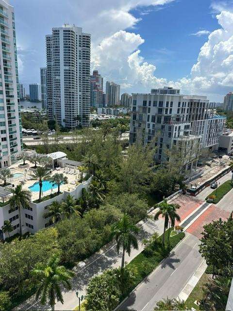 Small Image of 19500 TURNBERRY WAY #12E, Aventura Number 55