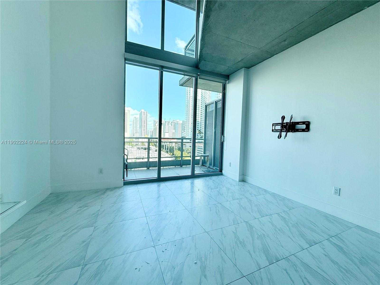 Small Image of 690 SOUTH WEST 1ST CT #1215, Miami Number 12