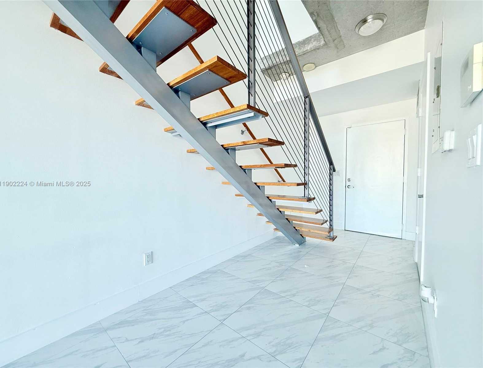 Small Image of 690 SOUTH WEST 1ST CT #1215, Miami Number 35