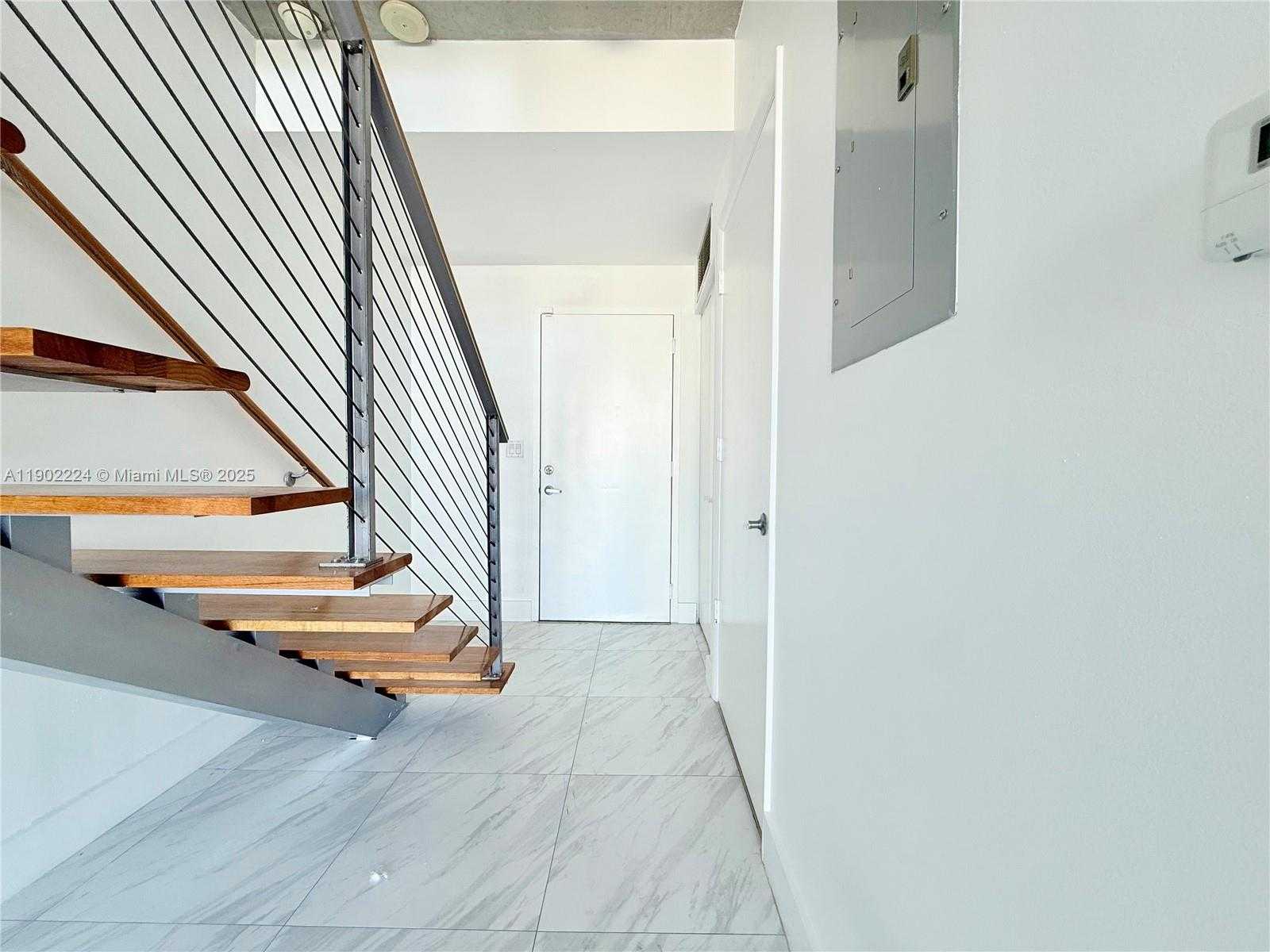 Small Image of 690 SOUTH WEST 1ST CT #1215, Miami Number 68