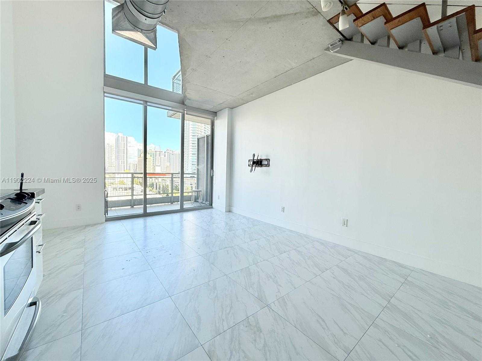 Small Image of 690 SOUTH WEST 1ST CT #1215, Miami Number 7