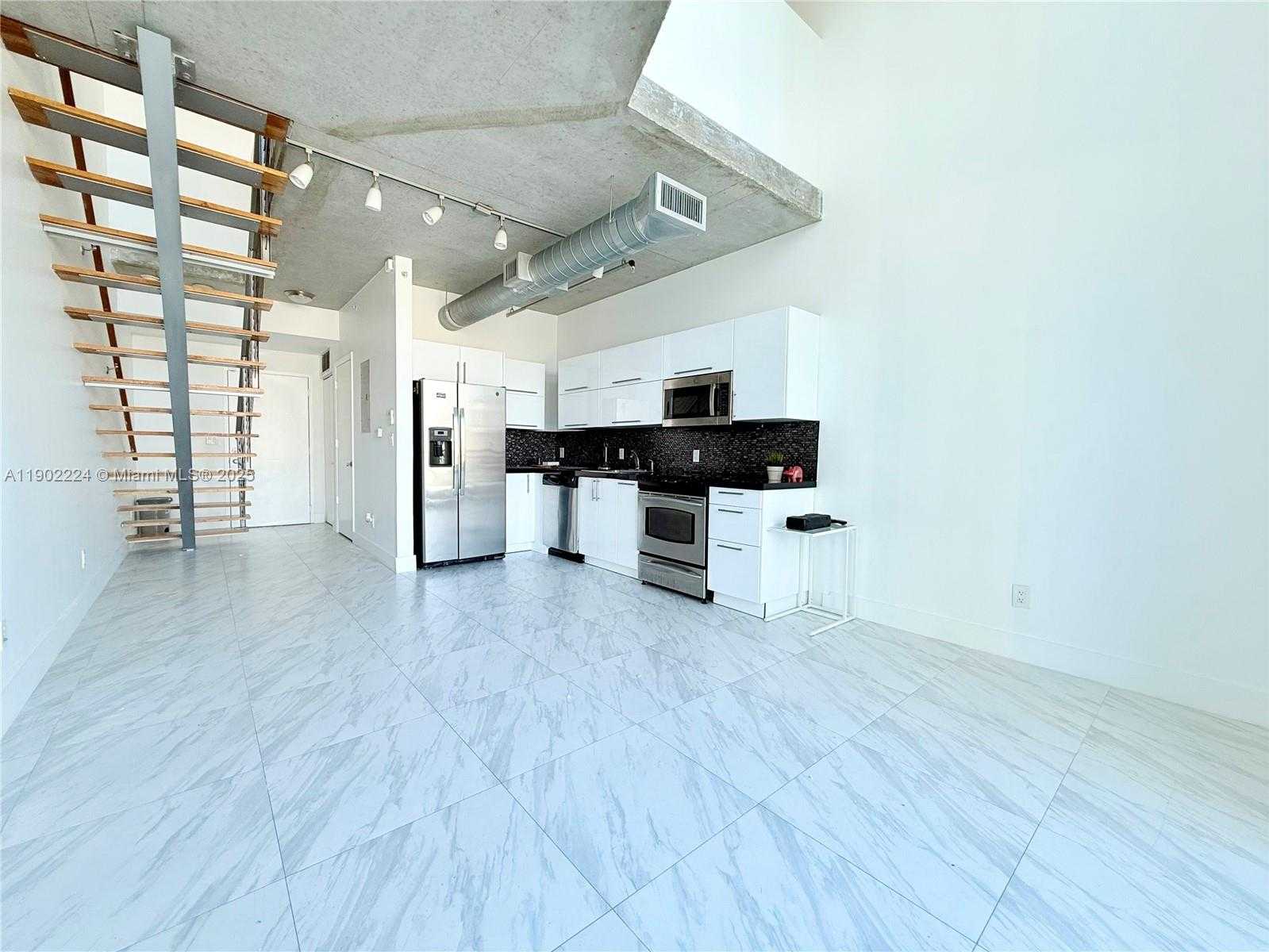 Small Image of 690 SOUTH WEST 1ST CT #1215, Miami Number 9