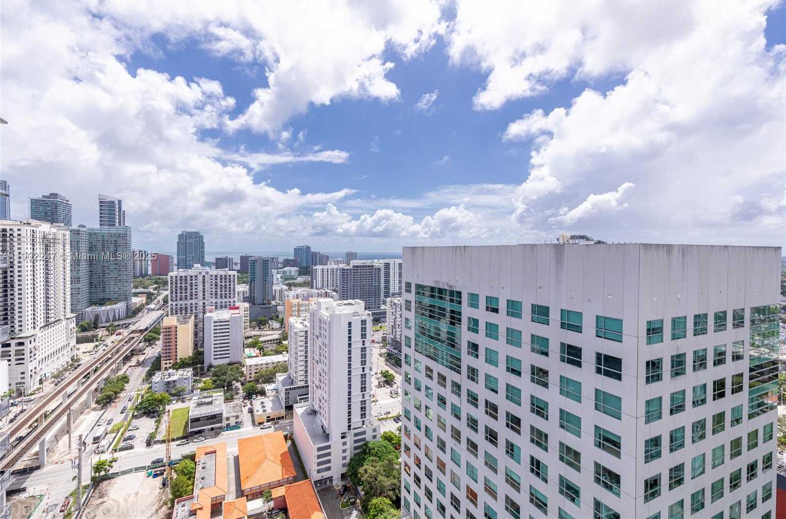 Small Image of 690 SOUTH WEST 1ST CT #PHI17, Miami Number 23