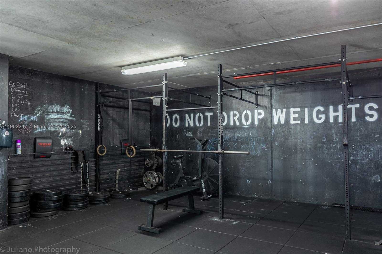 Small Image of 690 SOUTH WEST 1ST CT #PHI17, Miami Number 27