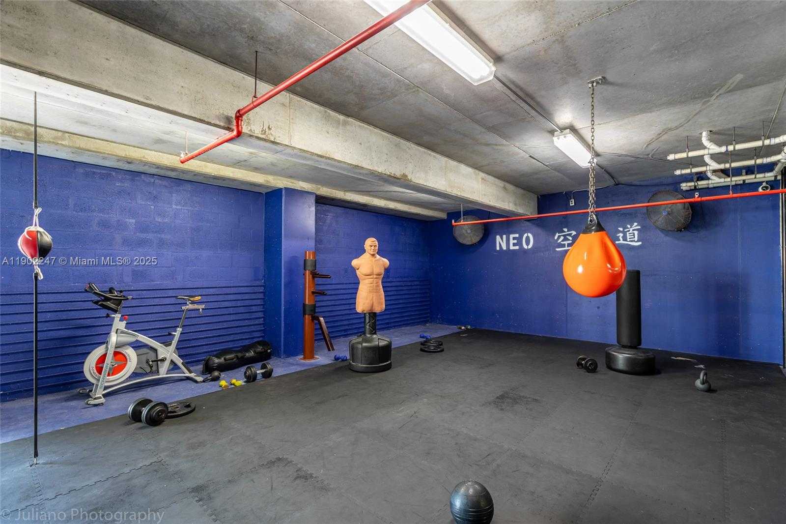 Small Image of 690 SOUTH WEST 1ST CT #PHI17, Miami Number 29